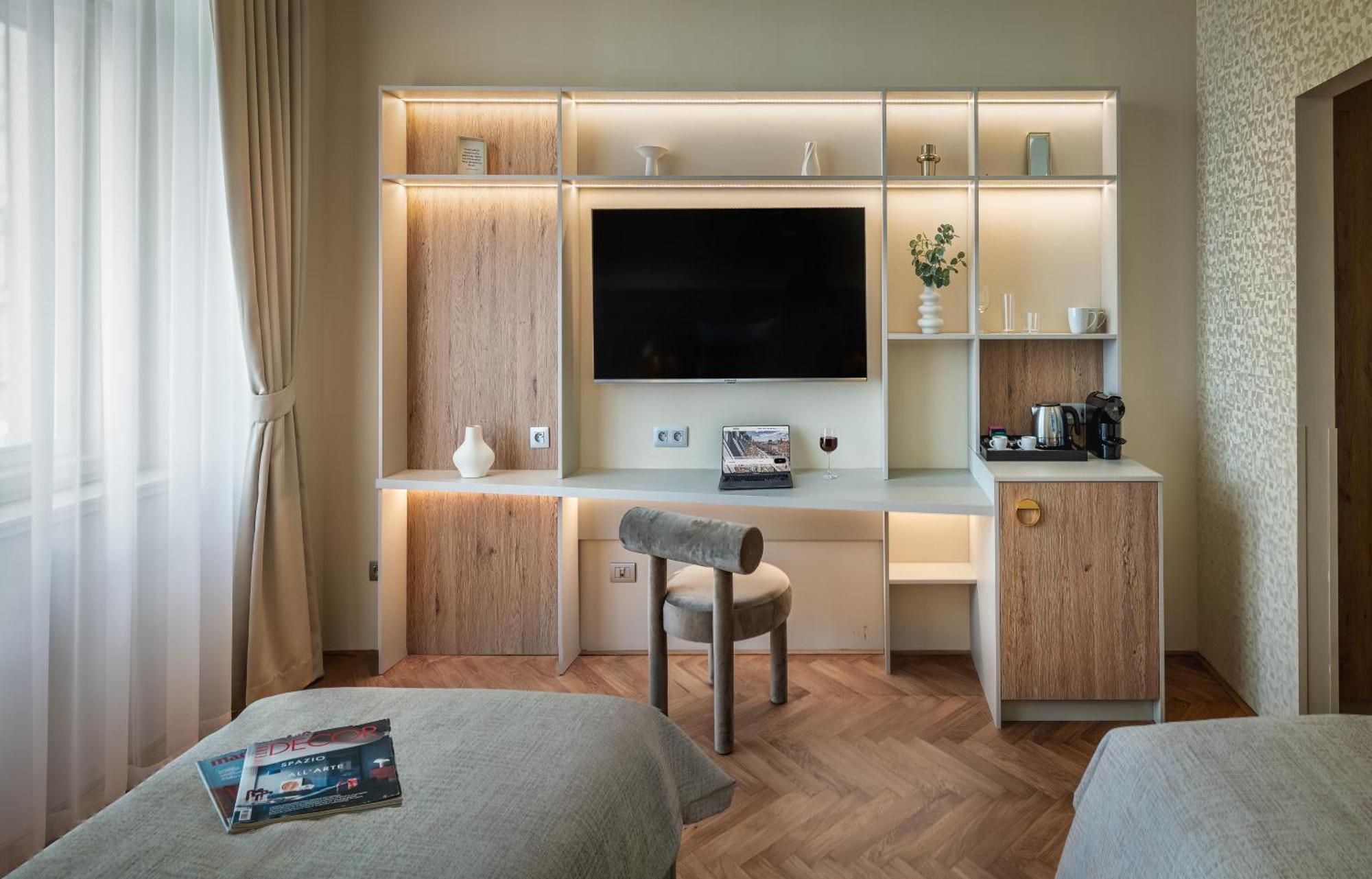 Hotel Maestro By Adrez 4*